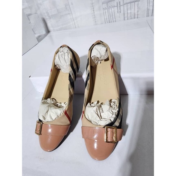 Authentic Burberry Nova Check Buckle Ballet Flat Beige/Cream Size 37 - Picture 1 of 14